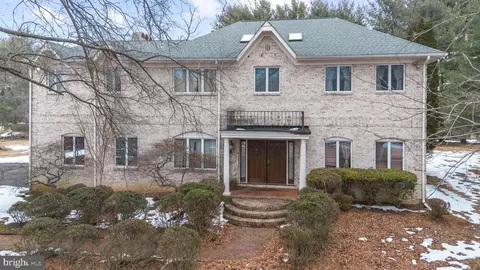 20901 Merle Dr, Gaithersburg, MD 20882