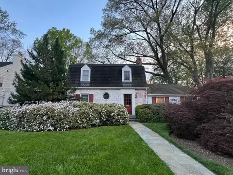 5304 Worthington Dr, Bethesda, MD 20816