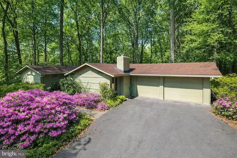 9508 Michaels Ct, Bethesda, MD 20817