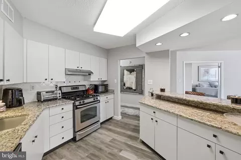 5225 Pooks Hill Rd #1401N, Bethesda, MD 20814