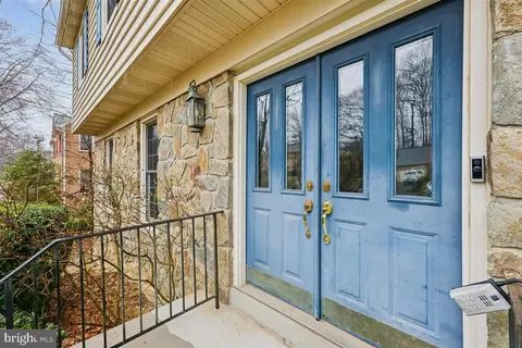 Entry Way - 13724 Bridgewater Dr, Silver Spring, MD 20904 photo 2 of 15