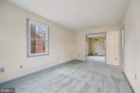Living - 13724 Bridgewater Dr, Silver Spring, MD 20904 photo 17 of 19