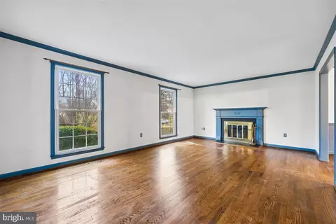Living - 13724 Bridgewater Dr, Silver Spring, MD 20904 photo 2 of 19