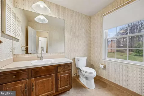 Bath - 13724 Bridgewater Dr, Silver Spring, MD 20904 photo 3 of 6