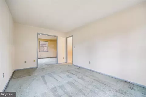 Living - 13724 Bridgewater Dr, Silver Spring, MD 20904 photo 18 of 19