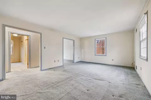 Living - 13724 Bridgewater Dr, Silver Spring, MD 20904 photo 15 of 19