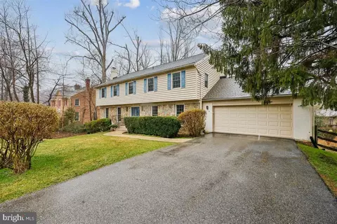 Exterior - 13724 Bridgewater Dr, Silver Spring, MD 20904 photo 4 of 15