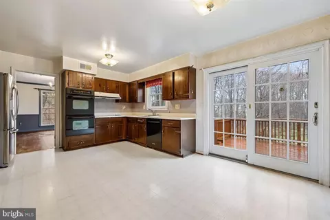 Kitchen - 13724 Bridgewater Dr, Silver Spring, MD 20904 photo 5 of 5