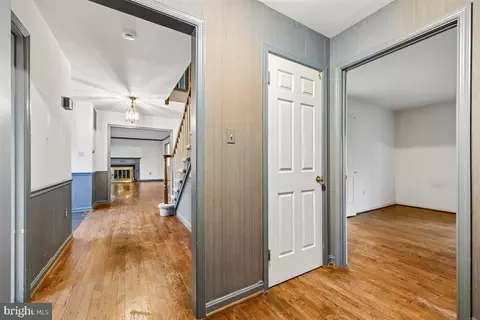 Entry Way - 13724 Bridgewater Dr, Silver Spring, MD 20904 photo 6 of 15