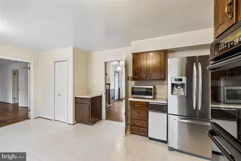 Kitchen - 13724 Bridgewater Dr, Silver Spring, MD 20904 photo 3 of 5