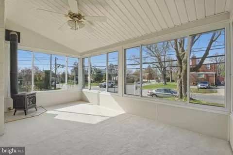 Exterior - 11527 Grandview Ave, Silver Spring, MD 20902 photo 4 of 7