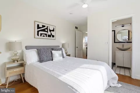 Bedroom - 11527 Grandview Ave, Silver Spring, MD 20902 photo 2 of 7