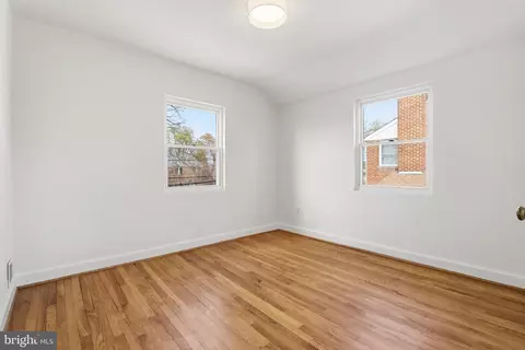 Bedroom - 11527 Grandview Ave, Silver Spring, MD 20902 photo 5 of 7