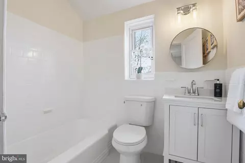 Bath - 11527 Grandview Ave, Silver Spring, MD 20902 photo 1 of 2