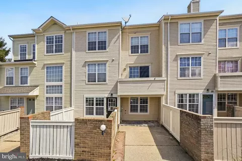 8804 Rustburg Cir, Gaithersburg, MD 20886