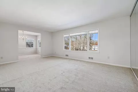 Living - 606 Winhall Way, Silver Spring, MD 20904 photo 2 of 8