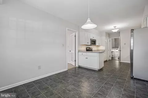Entry Way - 606 Winhall Way, Silver Spring, MD 20904 photo 2 of 7