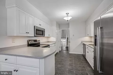 Kitchen - 606 Winhall Way, Silver Spring, MD 20904 photo 3 of 5