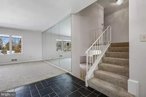 Entry Way - 606 Winhall Way, Silver Spring, MD 20904 photo 4 of 7