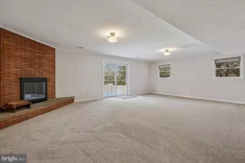 Living - 606 Winhall Way, Silver Spring, MD 20904 photo 6 of 8