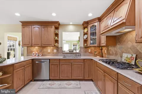 12405 Olivewood Pl, Silver Spring, MD 20904 photo 12