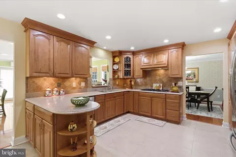 12405 Olivewood Pl, Silver Spring, MD 20904 photo 13