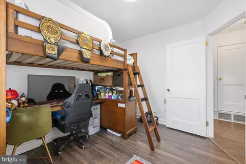 Bedroom - 2715 Randolph Rd, Silver Spring, MD 20902 photo 2 of 5