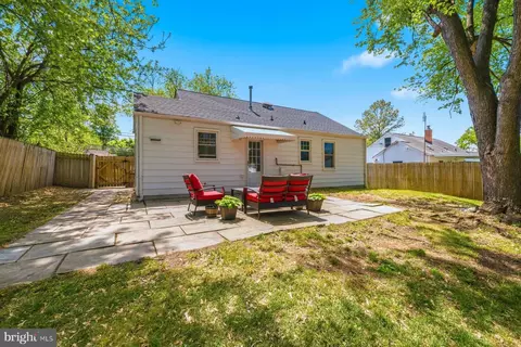 Exterior - 2715 Randolph Rd, Silver Spring, MD 20902 photo 4 of 4