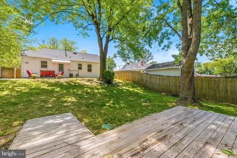 Exterior - 2715 Randolph Rd, Silver Spring, MD 20902 photo 2 of 4