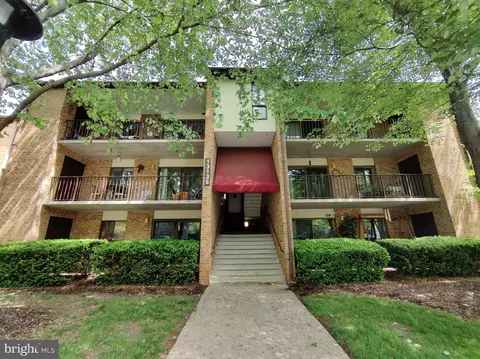 13135 Dairymaid Dr #101, Germantown, MD 20874