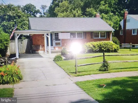 10031 Clue Dr, Bethesda, MD 20817