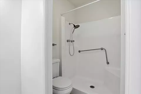 Bath - 3182 Adderley Ct #240-E, Silver Spring, MD 20906 photo 3 of 4
