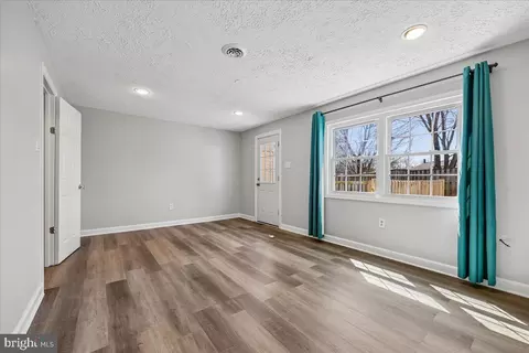 Living - 25615 Coltrane Dr, Damascus, MD 20872 photo 6 of 6