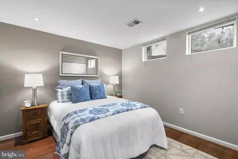 Bedroom - 14908 Village Gate Dr, Silver Spring, MD 20906 photo 6 of 6