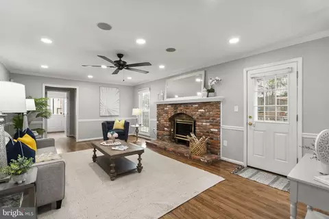 Living - 14908 Village Gate Dr, Silver Spring, MD 20906 photo 3 of 5