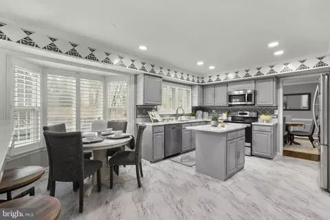Kitchen - 14908 Village Gate Dr, Silver Spring, MD 20906 photo 4 of 4