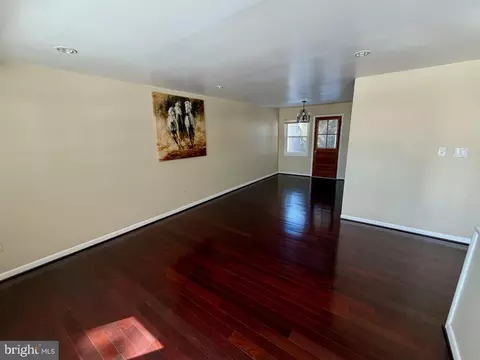 905 Playford Ln, Silver Spring, MD 20901 photo 5