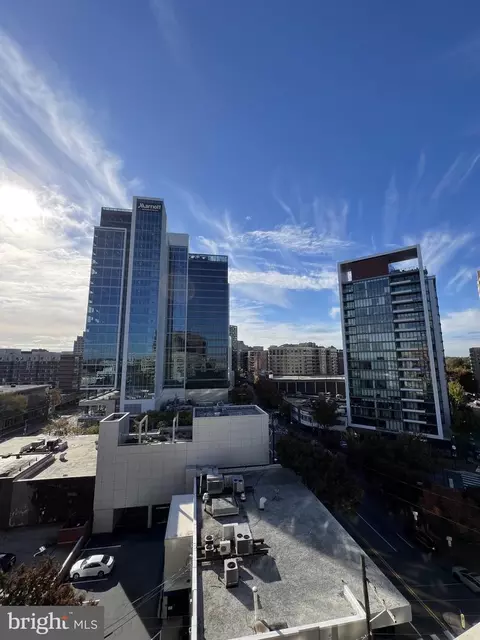 4801 Fairmont Ave #909, Bethesda, MD 20814