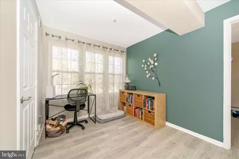 Entry Way - 2513 Mcveary Ct #10AC, Silver Spring, MD 20906 photo 3 of 4