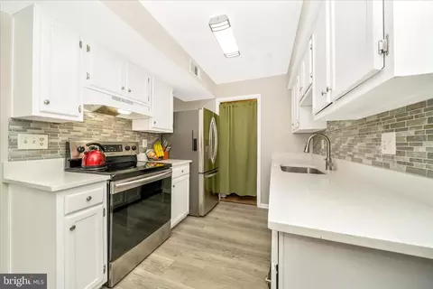 Kitchen - 2513 Mcveary Ct #10AC, Silver Spring, MD 20906 photo 3 of 5