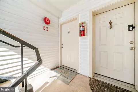 Entry Way - 2513 Mcveary Ct #10AC, Silver Spring, MD 20906 photo 1 of 4
