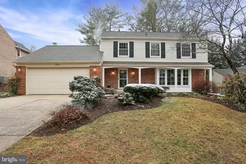 9324 Orchard Brook Dr, Potomac, MD 20854