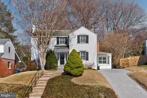 8515 Rosewood Dr, Bethesda, MD 20814