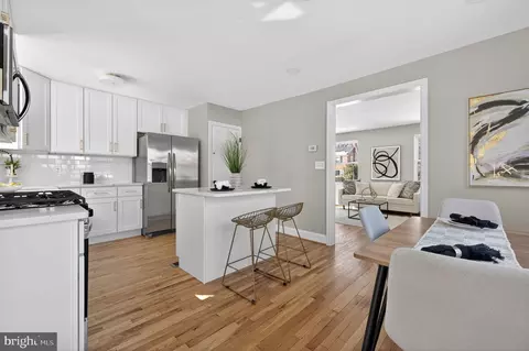 Kitchen - 914 Dennis Ave, Silver Spring, MD 20901 photo 2 of 3