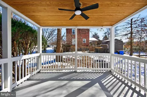 Exterior - 914 Dennis Ave, Silver Spring, MD 20901 photo 4 of 9