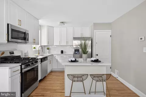 Kitchen - 914 Dennis Ave, Silver Spring, MD 20901 photo 3 of 3