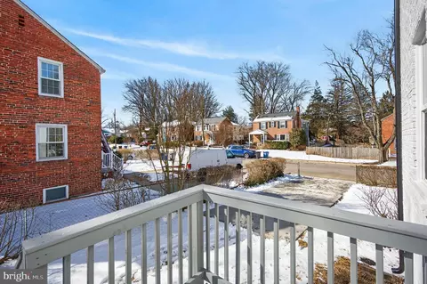 Exterior - 914 Dennis Ave, Silver Spring, MD 20901 photo 7 of 9