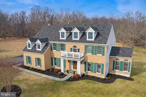 7213 Cliff Pine Dr, Gaithersburg, MD 20879