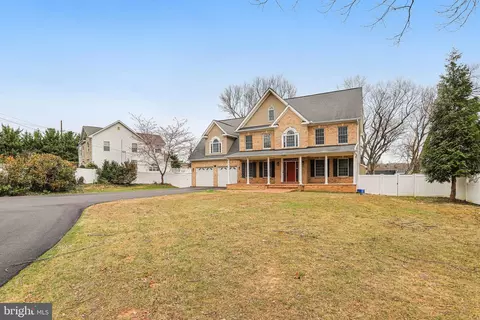 Exterior - 13307 Bregman Rd, Silver Spring, MD 20904 photo 4 of 9