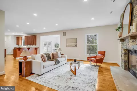 Living - 13307 Bregman Rd, Silver Spring, MD 20904 photo 5 of 6